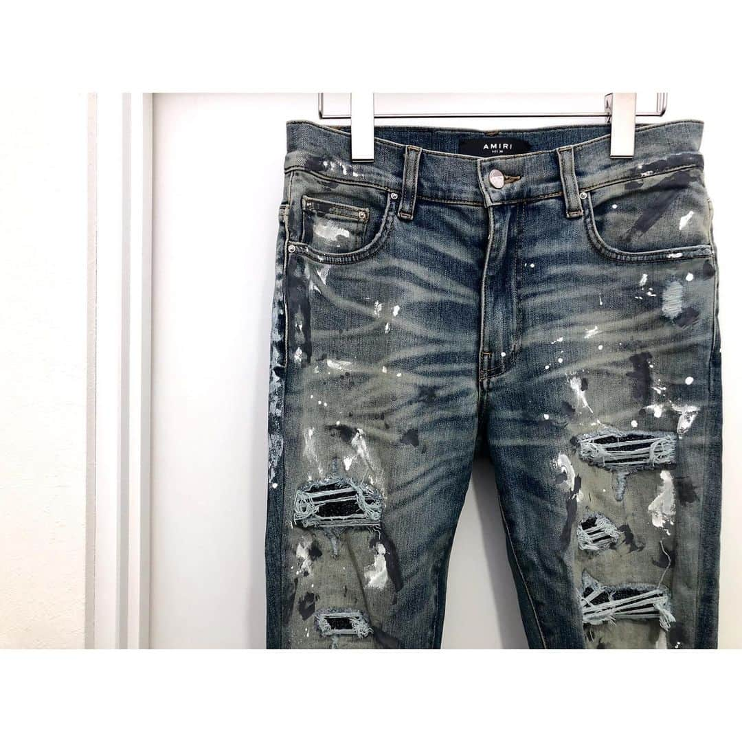 RINKAN渋谷店さんのインスタグラム写真 - (RINKAN渋谷店Instagram)「【2F New Arrival】 《AMIRI》 "Crystal Painter Destroy" 18SS... ㅤㅤㅤㅤㅤㅤㅤㅤㅤㅤㅤㅤㅤ アミリ 18SSのクリスタルペインターデストロイの入荷です。 アミリらしいストレッチやクラッシュ加工はそのままに、大胆なペイント加工とクラッシュ部分にクリスタル付きのパッチを施しています。 ショットガンのデザイン同様ラグジュアリーとグランジが混ざりあった人気のデザインになります。 是非店頭にてお試しくださいませ。 ㅤㅤㅤㅤㅤㅤㅤㅤㅤㅤㅤㅤㅤ #rinkan #shibuya #saintlaurent #saintlaurentparis #dior #diorhomme  #louisvuitton #lv #gucci #amiri #rickowens #balmain #celine #celinebyhedislimane #prada #burberry #valentino #maisonmargiela #thombrowne #acnestudious #hermes #cartier #fendi #givenchy #yohjiyamamoto #commedesgarcons #sulvam #sacai RINKAN 渋谷店 03-5458-3050 渋谷区神南1-12-16」5月16日 16時58分 - rinkan_shibuya