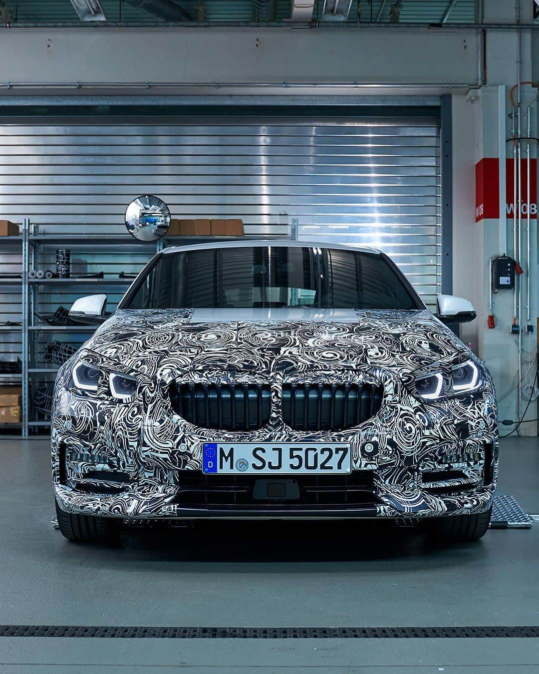 BMWさんのインスタグラム写真 - (BMWInstagram)「Strip by strip. The all-new BMW 1 Series is getting ready for the big day. Only a few days left. Stay tuned. #BMW #1Series #THE1」5月16日 17時01分 - bmw