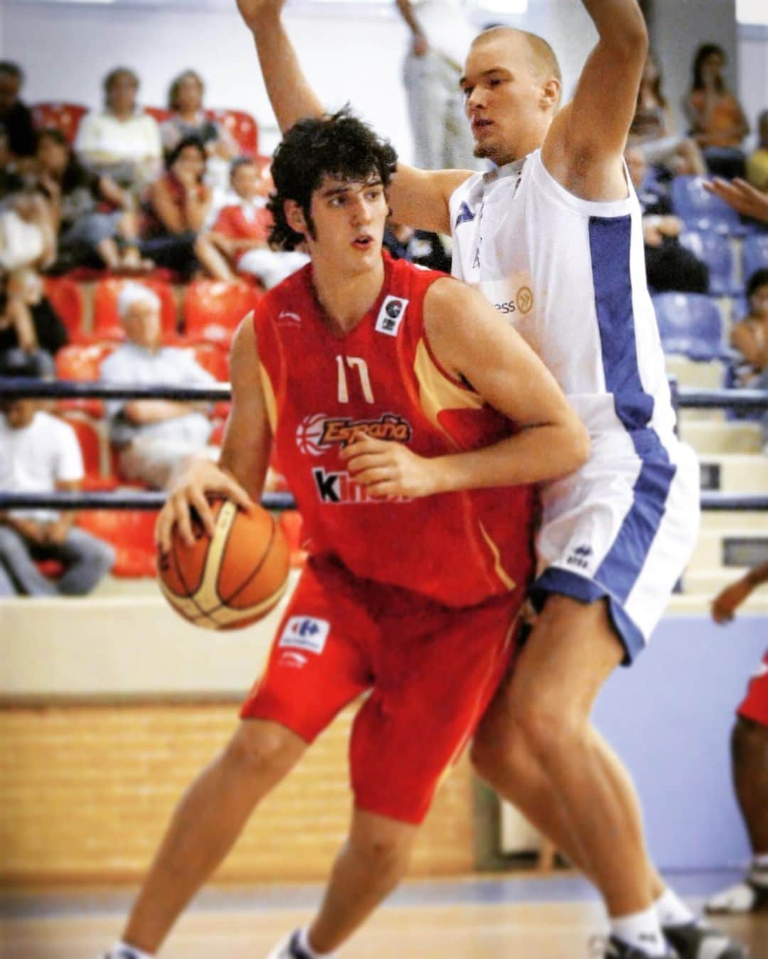 FIBAさんのインスタグラム写真 - (FIBAInstagram)「Can you guess who is the player defending on Edwin Jackson &  Antonio Pantin 🐲?」5月16日 17時12分 - fiba