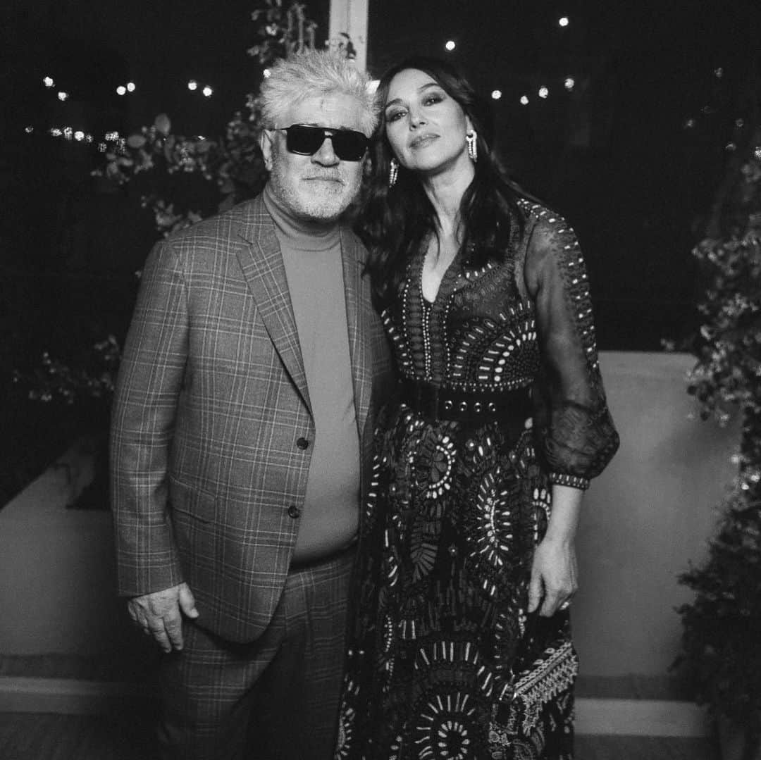 Vogue Parisさんのインスタグラム写真 - (Vogue ParisInstagram)「Last night, surrounded by sparkling lights and pétanque players, Vogue Paris and @Dior welcomed friends and family to an intimate dinner to celebrate the start of the film festival. Swipe left to see some of the stars in attendance. Photographed by @virgile.guinard  #Cannes #Dior」5月16日 17時30分 - voguefrance