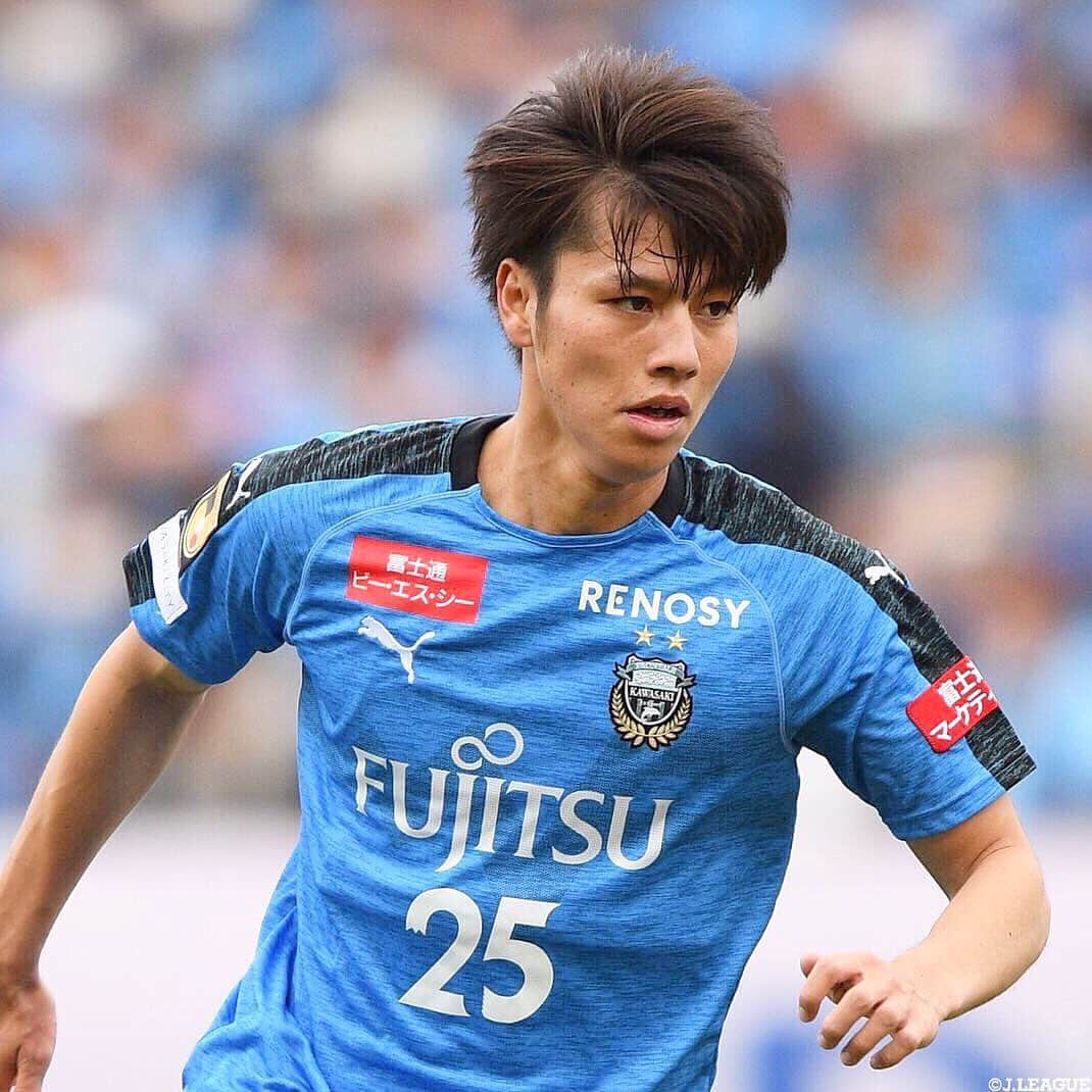 Ｊリーグさんのインスタグラム写真 - (ＪリーグInstagram)「.﻿ 明日は、#金Ｊ 🍻⚽️﻿﻿ ﻿ ﻿ 🏆明治安田生命Ｊ１リーグ 第１2節﻿﻿﻿﻿ 🆚#川崎フロンターレ vs  #名古屋グランパス﻿﻿﻿ ﻿﻿﻿﻿﻿﻿﻿ あなたは、どちらの選手に﻿﻿﻿﻿﻿﻿ 注目しますか？👀💡﻿﻿﻿﻿﻿﻿ ﻿ コメント欄で教えてください😆👏﻿ ﻿﻿﻿﻿﻿﻿ ﻿﻿﻿﻿﻿﻿ 川崎フロンターレの #田中碧 選手に﻿﻿﻿﻿﻿﻿ 注目する人は👉 🐬﻿﻿﻿ ﻿﻿﻿﻿﻿﻿﻿ ﻿﻿﻿﻿﻿﻿ 名古屋グランパスの #宮原和也 選手に﻿﻿﻿﻿﻿﻿ 注目する人は👉 ❤️﻿ ﻿﻿﻿﻿﻿﻿﻿ ﻿﻿﻿﻿﻿﻿﻿ 📅5月17日(金)﻿﻿﻿﻿﻿﻿﻿ 🕖19:00 KO🔥﻿﻿﻿﻿﻿﻿﻿ 🏟#等々力陸上競技場﻿﻿﻿ ﻿﻿﻿﻿﻿﻿﻿ #Ｊリーグ﻿﻿﻿﻿﻿﻿﻿ #jleague﻿﻿﻿﻿﻿﻿﻿ ﻿﻿﻿﻿#WATCHDAZN﻿﻿﻿ ﻿﻿﻿﻿﻿﻿﻿ #kawasakifrontale #🐬﻿﻿ ﻿ #nagoyagrampus #❤️﻿ #nagoya﻿﻿ #﻿ ﻿ #ワクワク#ドキドキ﻿#カッコイイ﻿﻿﻿﻿ #soccer#サッカー#football #⚽️﻿﻿﻿﻿﻿﻿﻿ #soccerplayer ﻿﻿﻿ #0517#friday﻿﻿ #注目  #応援 #スタジアム﻿﻿﻿﻿﻿﻿ #コメントください #コメント大歓迎」5月16日 17時52分 - jleaguejp