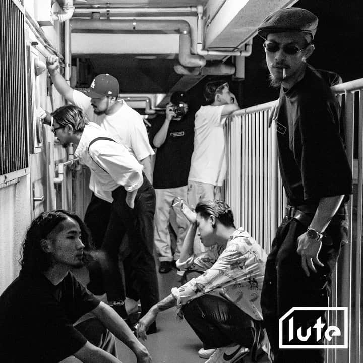 lute / ルーテのインスタグラム：「【Pick Up Artist : Before Sleepin’ Shower】 MC, DJ, Art, skater, fashionなど様々なメンバーから構成され、「Showerを浴びた後、寝るまでの自由な時間」をコンセプトに活動するHIPHOPクルー・Before Sleepin’ Shower（@before_sleepin_shower）を紹介！. . 5月25日に渋谷VUENOSで開催されるイベント「BREAK WALL」に出演予定🎤 . 左にスワイプしてね👆 . . Music by Before Sleepin’ Shower Photo by @itaru.bss  #lute #lutemedia #music #BeforeSleepinShower」