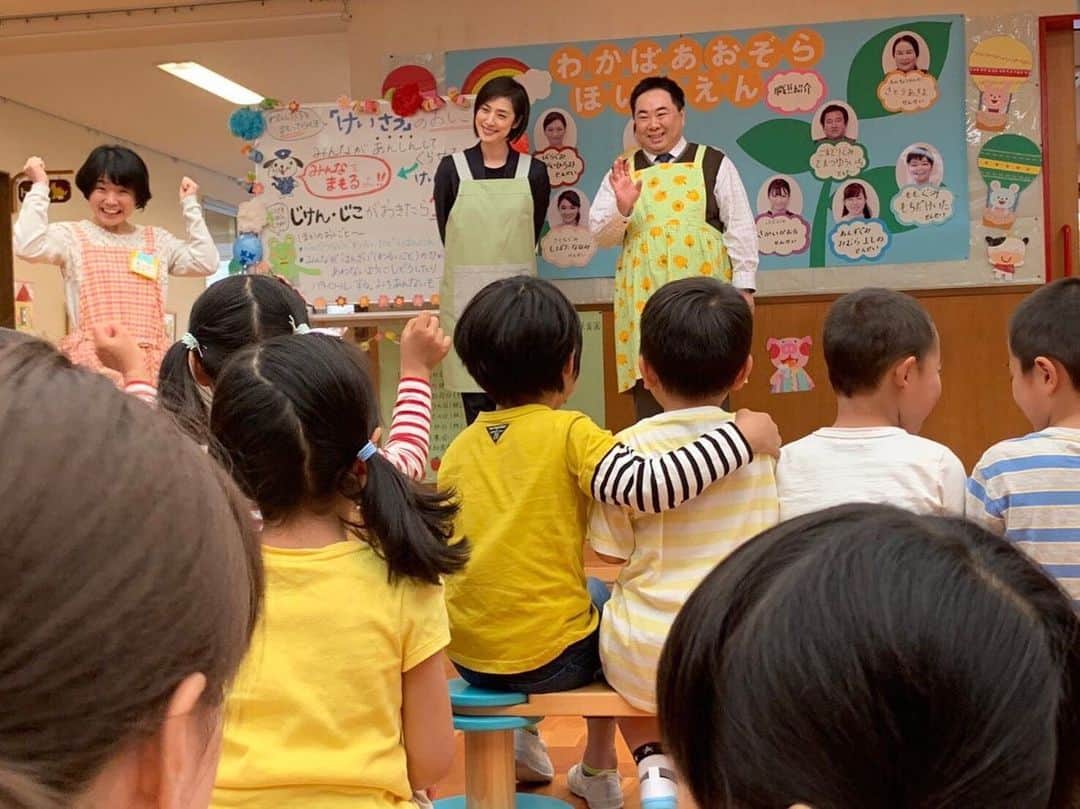 相馬有紀実のインスタグラム：「緊急取調室3のtwitterからもらいました╰(*´︶`*)╯♡ ちなみにインスタの『沢口サーズデイからの天海サーズデイ』が個人的になんだか好きなワードです（笑）(^^) #天海祐希 #塚地武雅 #子供達 #緊急取調室 #キントリ #木曜 #21時」