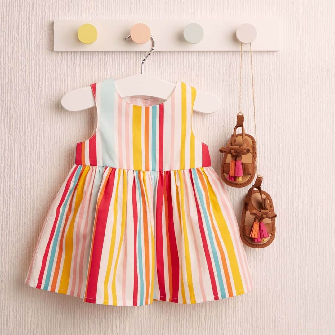 プリマークさんのインスタグラム写真 - (プリマークInstagram)「The sweetest stripes around ❤️ Dress £6/€8 (Available in: 🇬🇧🇩🇪🇳🇱🇦🇹🇧🇪) #Primark #baby #babywear」5月16日 19時00分 - primark