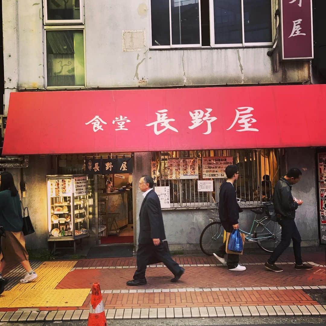 佐野史郎のインスタグラム：「新宿の食堂でカツ丼を食す。 普通の旨さが嬉しいな。」