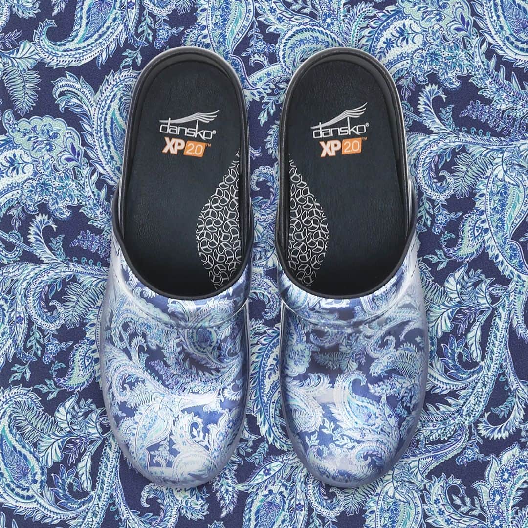 ダンスコのインスタグラム：「Stand out comfort. Shop the XP 2.0 in blue paisley now at the link in the bio.」
