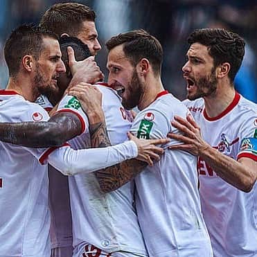 マルコ・ヘーガーのインスタグラム：「🐐🔙🔛🔝🔴⚪️ @fckoeln @bundesliga_en  #bundesliga #back #ziel #erreicht #together #proud #blessed #positivevibes #smile #team #effzeh #köln #mh6 #liebedeinestadt」