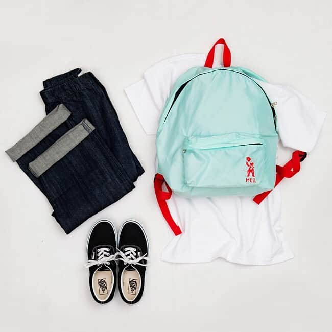 MEI(メイ) のインスタグラム：「•﻿ •﻿ ◢ mei-000-191003﻿ ◢ DAYPACK﻿ ﻿ ﻿ 🚩new arrivals ﻿ ﻿ ﻿ デイリー使いにぴったりな﻿ バックパックが登場👗﻿ ﻿ 鮮やかなカラーで﻿ いつものコーデの﻿ ワンポイントに……🧚‍♀️﻿ ﻿ ﻿ 楽天市場店では今だけ﻿ ポイント10倍&送料無料🙌🏻﻿ ﻿ ﻿ ﻿  #mei #meibag #mei_bag #メイ #バックパック #リュック #アウトドア #旅行 #置き画くら部 #今日のコーデ」