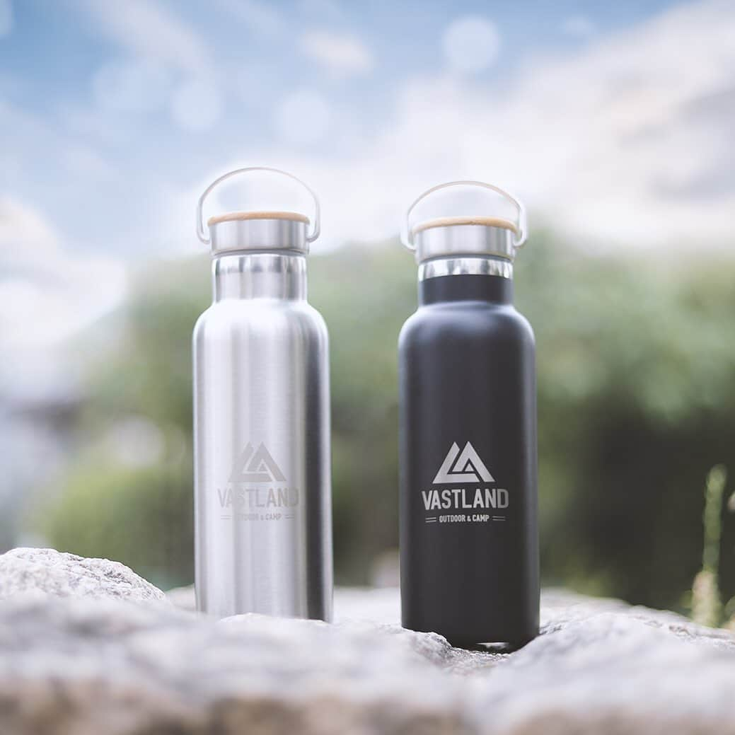 VASTLANDさんのインスタグラム写真 - (VASTLANDInstagram)「【VASTLAND Stainless steel bottle 500ml×New release campaign!!】 . .. 「#VASTLANDステンレスボトル キャンペーン」で話題のステンレスボトル500mlをリリースいたしました。 キャンプなどのアウトドアシーンから通勤・通学まで、あなたの相棒となる「マイボトル」としていかがでしょうか？ . ▲▽おしゃれなのに機能的！マイボトルのススメ▽▲ . ・優れた保温保冷効力【保温：70度以上（6時間）保冷：7度以下（6時間）】 ・大きな氷も入れやすく中まで洗いやすい【広口（4.7cm）タイプ】 ・【二重断熱構造】により外側に熱が伝わりにくい設計 ・【二重断熱構造】により結露しにくい設計 ・ふたに【竹】を採用した味わい深いデザイン . .. そして、リリース記念として以下のキャンペーンを開催いたします。 . 【キャンペーン概要】 通常価格1500円のステンレスボトル500mlを500円引き（33％引き）の1000円で販売 . 【期間】 2019年5月16日 (木) ~ 2019年5月31日 (金)まで ※対象商品をカートに入れて決済画面へ進み、割引が適用されているのを確認後、ご購入ください。 ※在庫が無くなり次第終了とさせていただきます。予めご了承くださいませ。 . .. ・掲載ギア・ #ステンレスボトル 500ml . ▲▽掲載ギアはプロフィールのリンク（ @vastland.jp )もしくは、画像をタップしてチェック！▽▲ . .. #VASTLAND #ヴァストランド #水筒 #魔法瓶 #マイボトル #マグボトル #ドリンクボトル #キャンプ #camp #camping #キャンプギア #キャンプ道具 #キャンプ用品 #キャンプ女子 #キャンパー #キャンプ好き #ドリンク #飲み物 #雑貨 #インドア #アウトドア #アウトドア用品 #outdoor #おしゃれ女子 #おしゃれ男子 #ハイキング #ピクニック」5月16日 19時07分 - vastland.jp