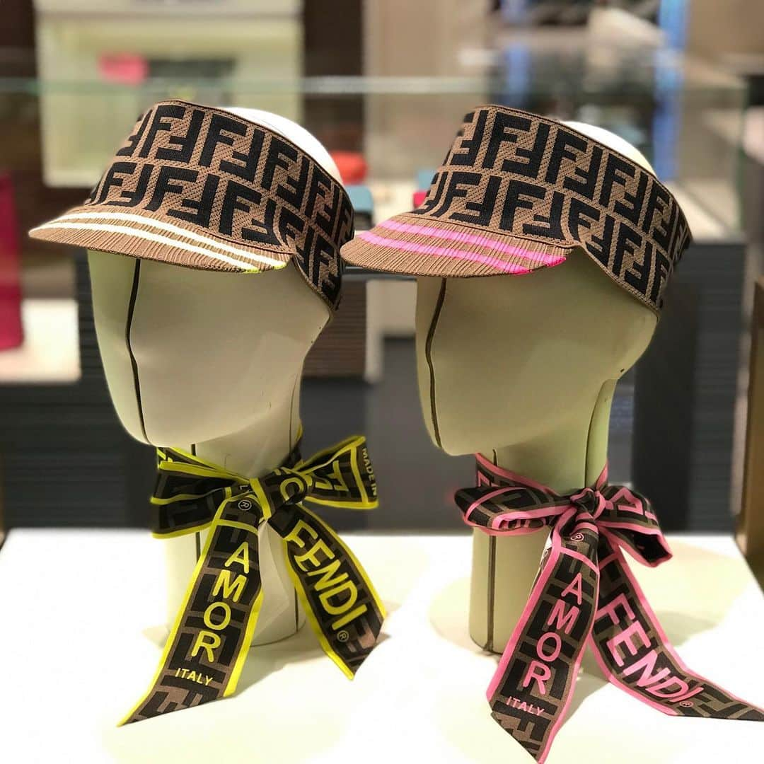 HANKYU.MODEさんのインスタグラム写真 - (HANKYU.MODEInstagram)「FENDI ROMA AMOR At 5F International Boutiques  #Hankyu #HANKYUMODE #umedahankyu #阪急うめだ本店 #うめだ阪急 #阪急百貨店 #osaka #umeda #mode #FENDI #フェンディ」5月16日 19時09分 - hankyumode