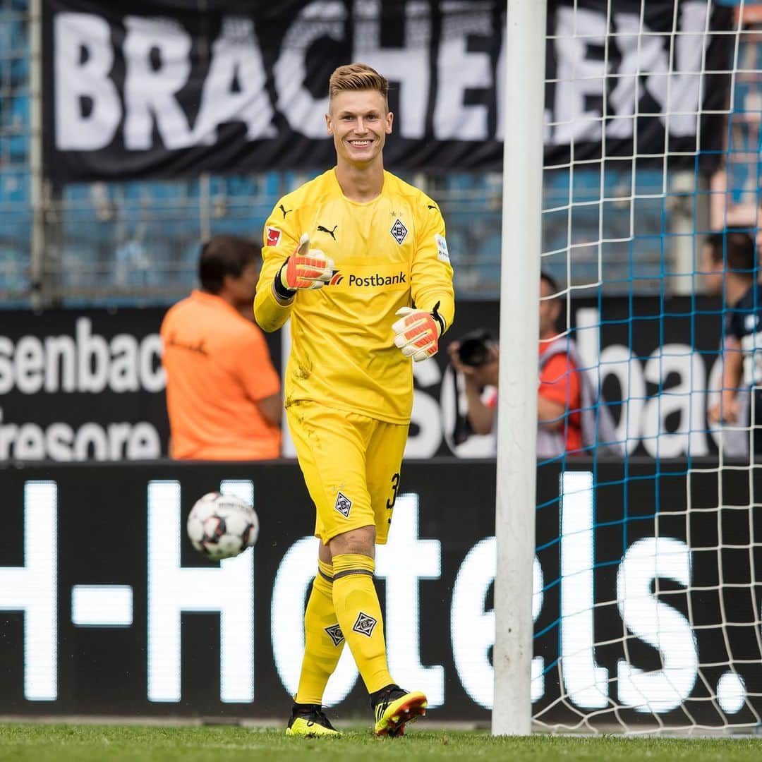 ボルシア・メンヒェングラートバッハさんのインスタグラム写真 - (ボルシア・メンヒェングラートバッハInstagram)「🤝 Borussia hat den Vertrag mit @moritz_nicolas bis Juni 2023 verlängert. 💚🙌🏻」5月16日 19時48分 - borussia