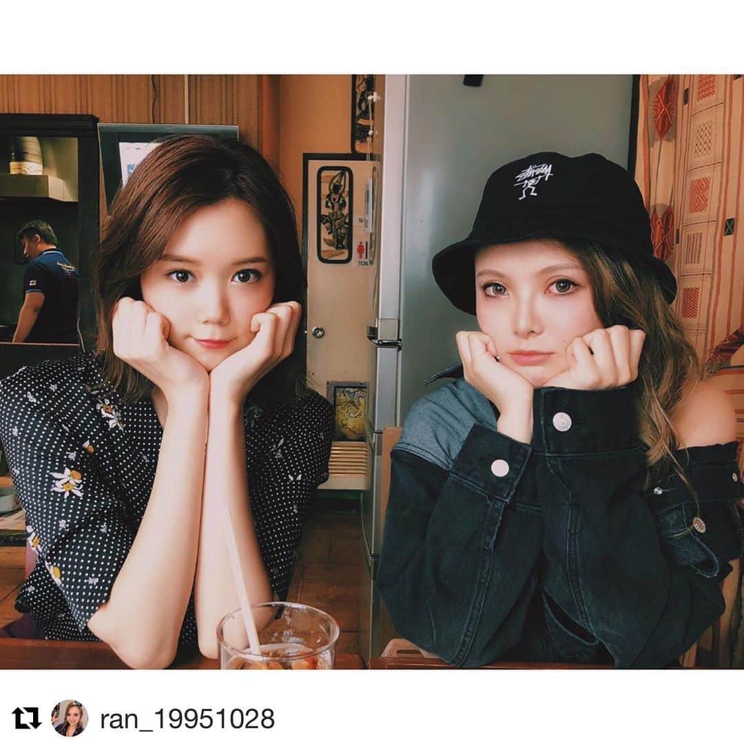 千田麻実のインスタグラム：「撮影お疲れ様でした~~🐯🦁💭⠀ ⠀ ⠀ #Repost @ran_19951028 with @get_repost ・・・ お昼休憩🌵 ・ 午後もがんばりましょおお🌏 ・ ・ ・ ・ #左目ものもらい #lunchtime#shooting#撮影」