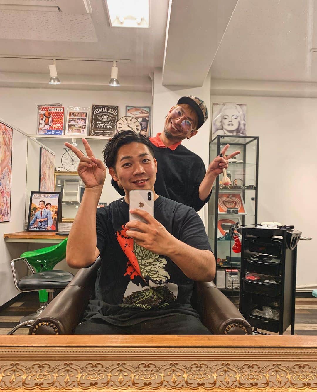 Roverのインスタグラム：「. 何名かいらっしゃる先輩の中でも本当に心から信頼できる兄さん、パトリック.  本当にいつもありがとうございます！  #兄さんって呼べる人 #いったい何人いるだろうか #大尊敬 #きっと僕らは大きな愛で繋がってる #パトリック #小倉くん」