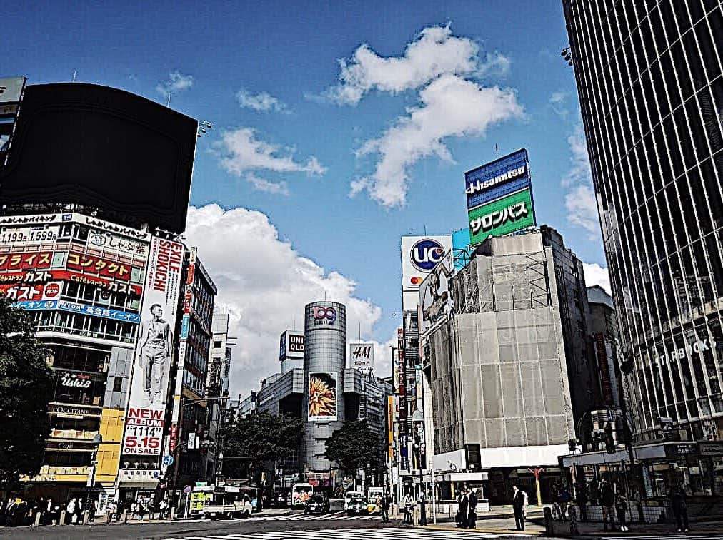 km観光タクシーさんのインスタグラム写真 - (km観光タクシーInstagram)「Shibuya Crossing #tokyosightseeing #tokyodrive #tokyolife #tokyonow #東京観光タクシー #kmtaxi #thingstodo #thingstodointokyo #thingstodoinjapan #tokyotourism #kmtaxi #tokyotourism #tokyotour #gotokyojp #gotokyojp #tokyotaxiphotoproject」5月16日 19時54分 - tokyodrive.jp