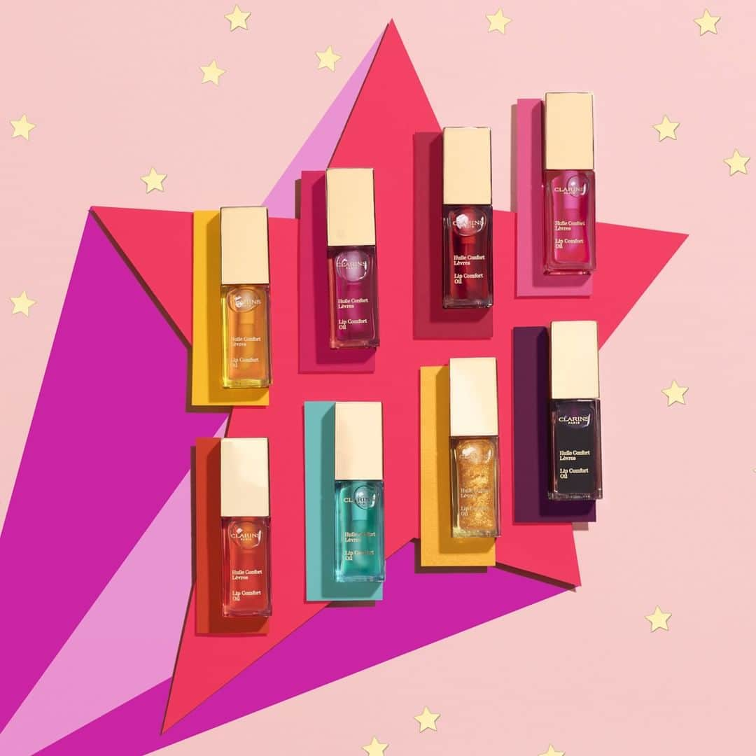 Clarins Italiaさんのインスタグラム写真 - (Clarins ItaliaInstagram)「Rendi le tue giornate più colorate con #HuileConfortLevres . . . . Scegli di innamorarti con le nuance che più preferisci! Ricorda che puoi indossarle da sole o con altri iconici prodotti labbra #Clarins ————————- #ClarinsMakeUp」5月17日 2時02分 - clarinsitalia