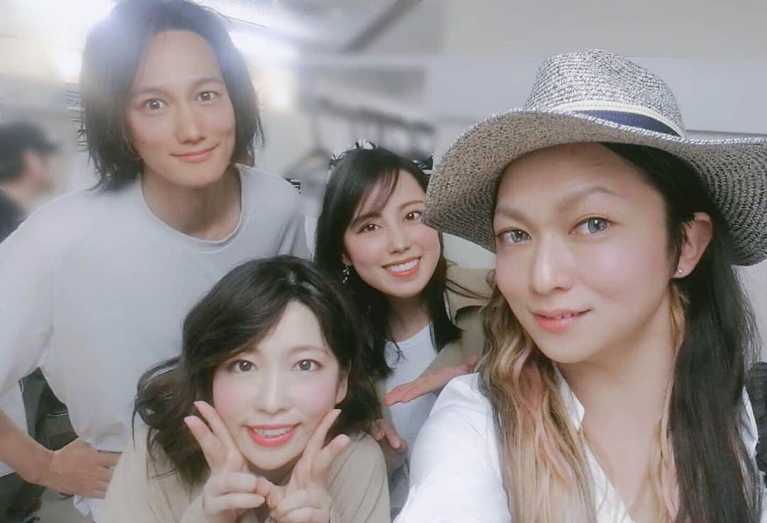 悠斗イリヤさんのインスタグラム写真 - (悠斗イリヤInstagram)「#サガステ で一緒だった 中野裕理ちゃんの舞台「漂白剤」観てきました。 なんか見てはいけないゆりちゃんを見てしまった感じ。 可愛くて、綺麗で、狂気的で… うん、すごかった。 偶然よっちさんも同じ回で お名前は知ってたんですけどお会いしたことなかった 寿里さんもいらっしゃってました。 お互いにじゅりですって自己紹介しました。笑」5月16日 20時48分 - juri_hirayu