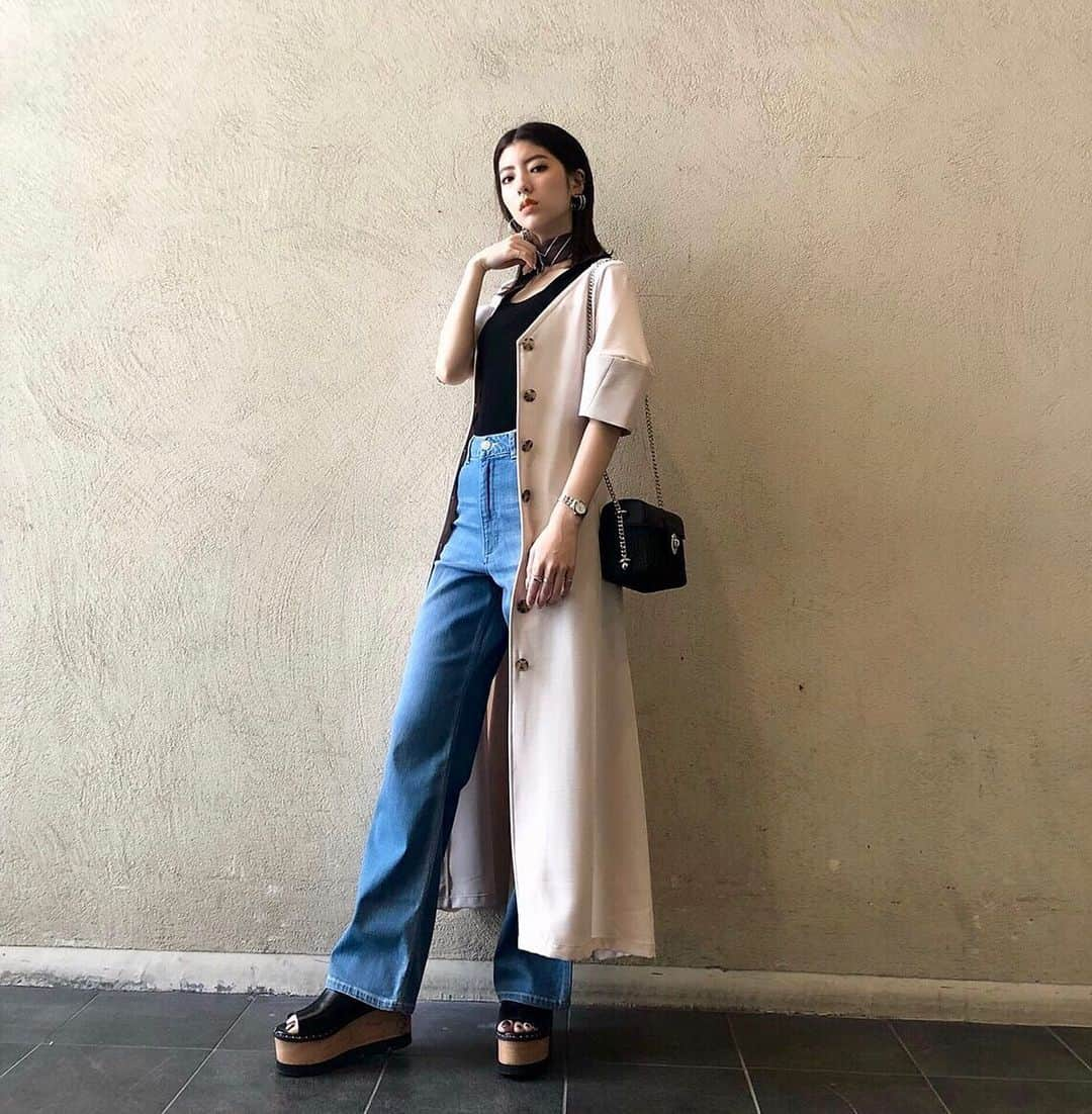 MURUAさんのインスタグラム写真 - (MURUAInstagram)「✔️RE ARRIVAL ㅤㅤㅤ #フロント釦コートワンピース ¥8,400(+tax) WHT.CML.BLK 全店舗 再入荷 RUNWAY channelはWHTのみ5月17日(金)再入荷  @murua_kaede  coordinate.(161㎝) #murua#murua2019summer#item#coordinate#fashion#style#recommend#style#murua_snap #161cm」5月16日 21時13分 - murua_by_staff