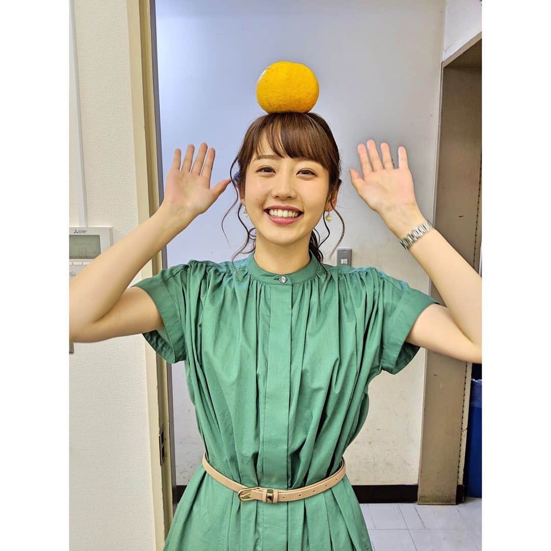 河村綾奈のインスタグラム：「あまなつ。 夏を感じることも多くなってきましたね。  明日もラジオとテレビ、よろしくお願いします。 #ごぜん様さま #イマなま」