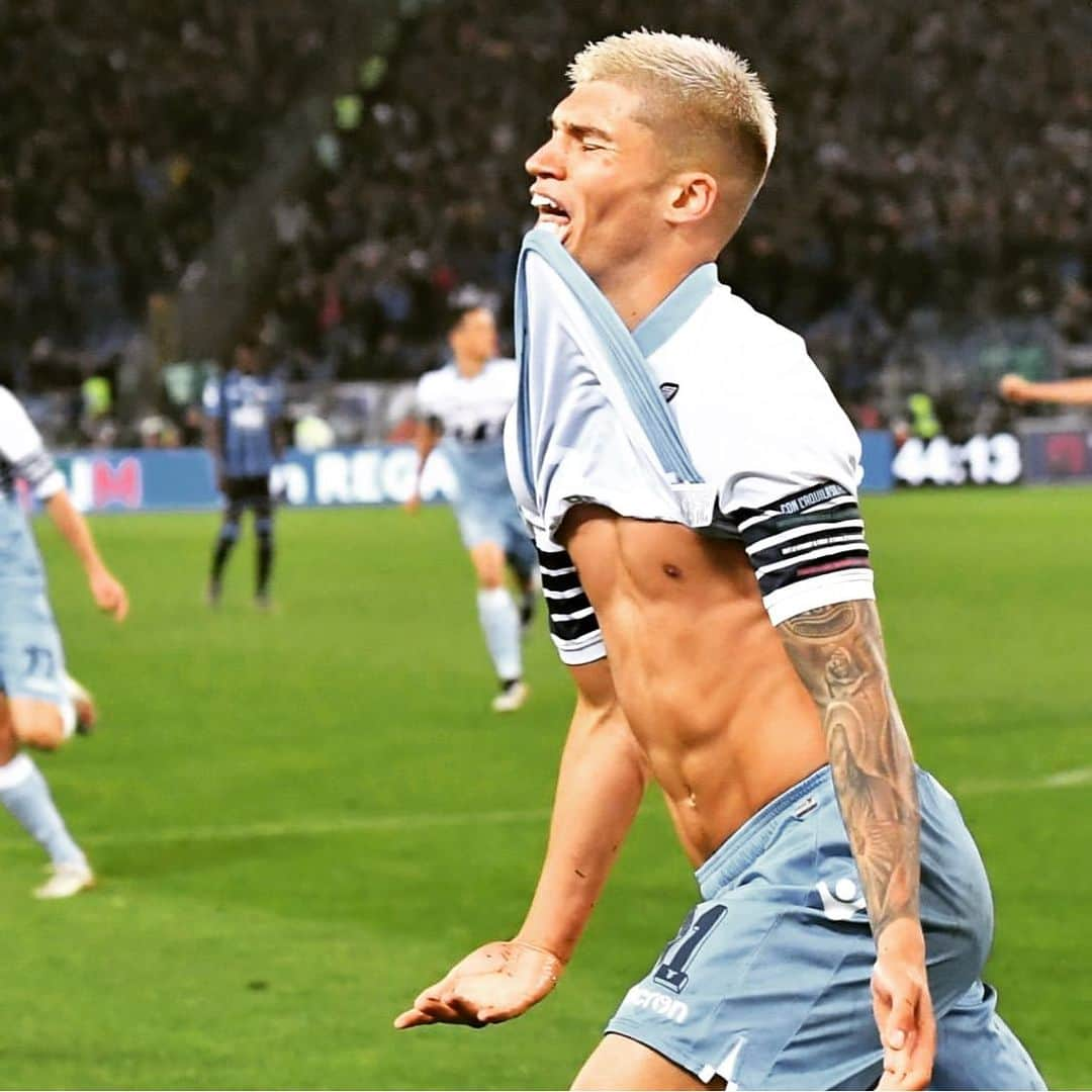 ホアキン・コレアさんのインスタグラム写真 - (ホアキン・コレアInstagram)「ESTASI #vic7ory @official_sslazio 🦅」5月16日 21時50分 - tucucorrea