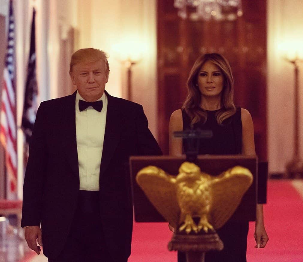 ドナルド・トランプさんのインスタグラム写真 - (ドナルド・トランプInstagram)「#Repost @FLOTUS ・・・ ‪It was a wonderful evening celebrating @whitehousehistory and our great partnership in preserving history. Thank you to the leadership of WHHA & its supporters for joining us at the @WhiteHouse.」5月16日 21時58分 - realdonaldtrump