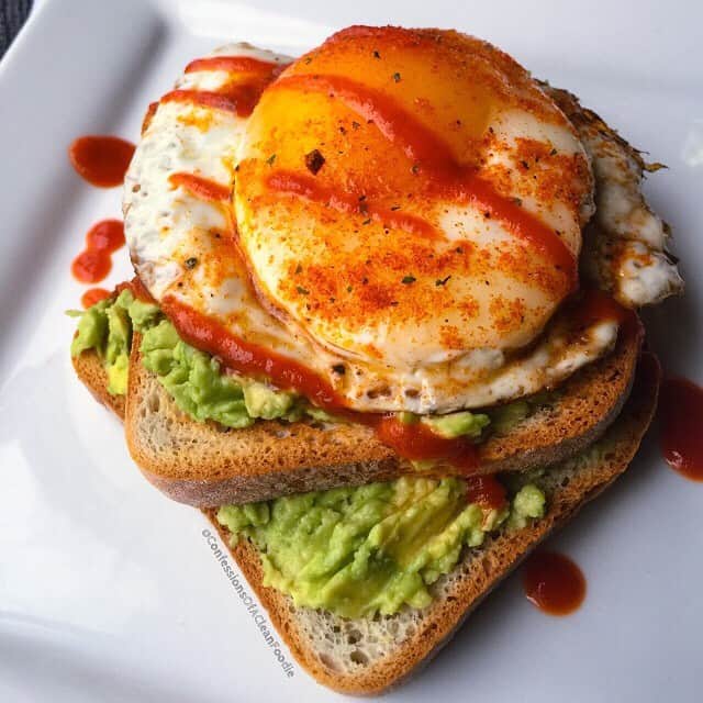 Flavorgod Seasoningsさんのインスタグラム写真 - (Flavorgod SeasoningsInstagram)「Breakfast Stack ⠀ .⠀ Seasoned with #flavorgod Pizza🍕⠀ .⠀ By @confessionsofacleanfoodie⠀ -⠀ “Two slices of @udisglutenfree whole grain sandwich bread topped with 1/2 an organic avocado (smashed) and an organic cage free egg cooked sunny side up with @omgheebutter and seasoned with @flavorgod pizza🍕🍕😋. Sprinkle on some Sriracha and life is goood👌”」5月16日 22時00分 - flavorgod