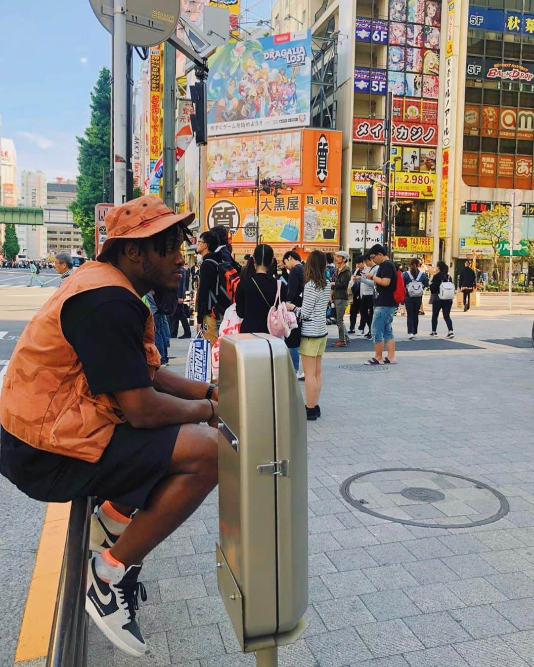 ミシー・バチュアイさんのインスタグラム写真 - (ミシー・バチュアイInstagram)「Konnichiwa Tokyo ! 🗼🇯🇵 こんにちは東京!」5月16日 22時00分 - mbatshuayi