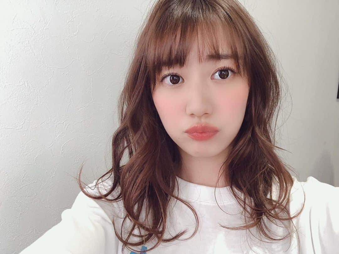 関根優那さんのインスタグラム写真 - (関根優那Instagram)「. 決めすぎない髪型が落ち着く。  #久々 #セルカ #関根優那 #ヘアアレンジ #ヘアカラー #リップ #lip #hairstyle #hairarrange」5月16日 22時12分 - yuuna__sekine