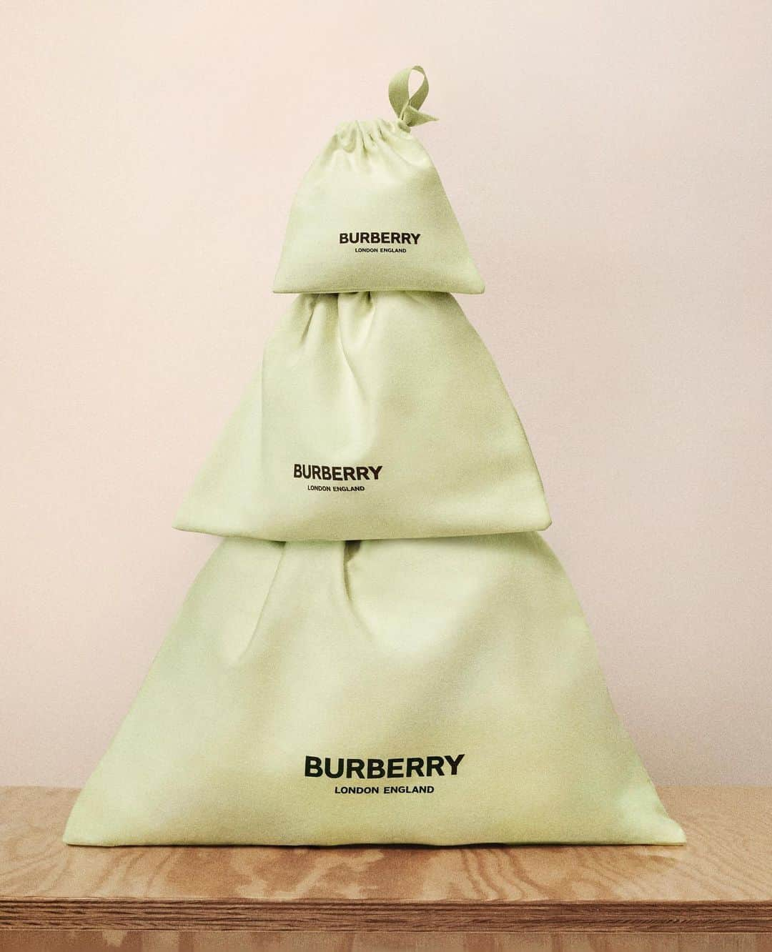 Burberryのインスタグラム