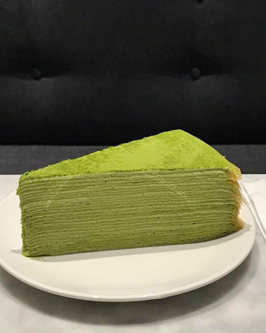 Li Tian の雑貨屋さんのインスタグラム写真 - (Li Tian の雑貨屋Instagram)「In the mood for black and green 🍵 Matcha Millecrepe from @ladymsg  do u like to eat it it layer by layer or fork it all the way through? • #sgeats #singapore #local #best #delicious #food #igsg #sgig #chocolate #exploresingapore #eat #sgfoodies #gourmet #yummy #yum #sgfood #foodsg  #burpple #exploresingapore #beautifulcuisines #bonappetit #instagood #matcha #抹茶」5月16日 22時37分 - dairyandcream