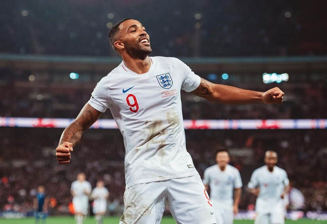 カラム・ウィルソンのインスタグラム：「Always an honour 🦁 🏴󠁧󠁢󠁥󠁮󠁧󠁿」