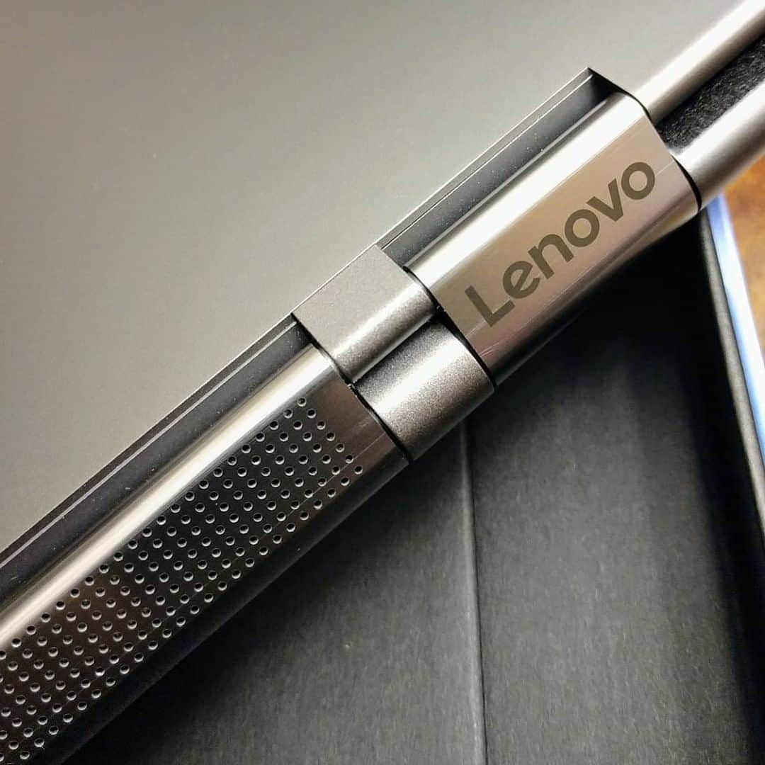 Lenovoさんのインスタグラム写真 - (LenovoInstagram)「Our friend (and Lenovo INsider) @jenoni_inc might be one of the biggest Yoga fans ever. She’s owned just about every Yoga laptop and tablet we’ve ever made. These days she’s obsessed with the rotating sound bar hinge on her Yoga C930. #tech #obsession #laptop #tablet #collecting」5月16日 22時43分 - lenovo