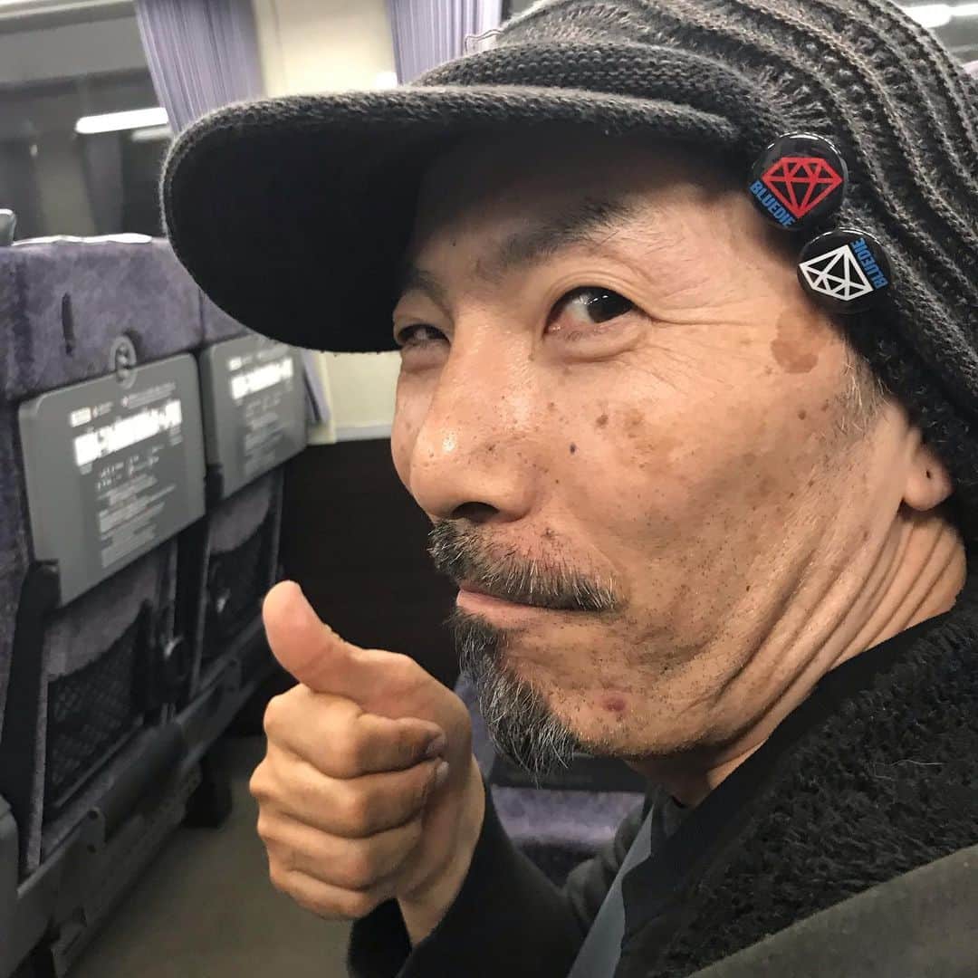 Larry のインスタグラム：「泉北ライナーとコバヤン」