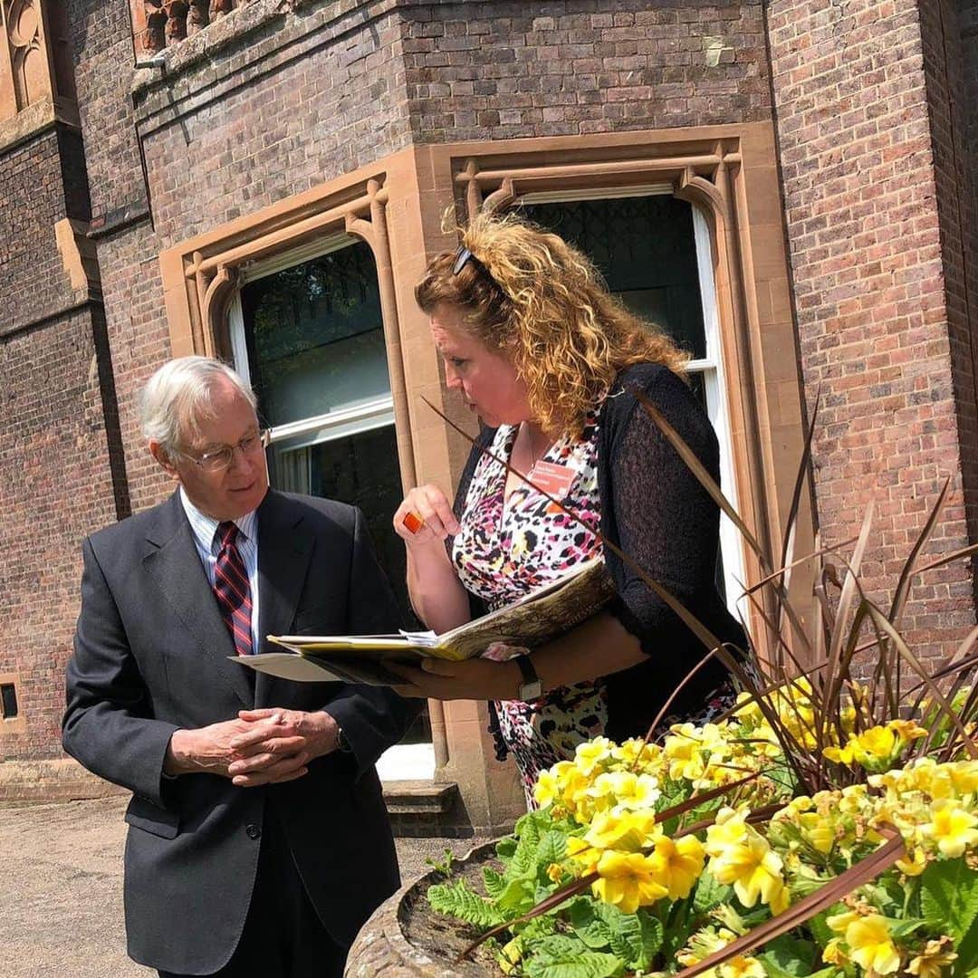 ロイヤル・ファミリーさんのインスタグラム写真 - (ロイヤル・ファミリーInstagram)「The Duke of Gloucester has attended a series of Royal engagements in Bedford – visiting Bedford School, St Mary's Church and Wardown House. At Bedford School, The Duke inspected the Combined Cadet Force contingents from six schools in the local area. The visit marked the centenary of the last royal inspection of the school contingents in 1918 by The Duke’s grandfather King George V. That inspection poignantly commemorated the 470 Old Bedfordians who lost their lives in the World War I. At Wardown House The Duke visited the Museum and met people from the community who have been involved in the re-development of the site, which has been used as a military hospital during WW1. It became a museum in 1931.」5月16日 23時06分 - theroyalfamily