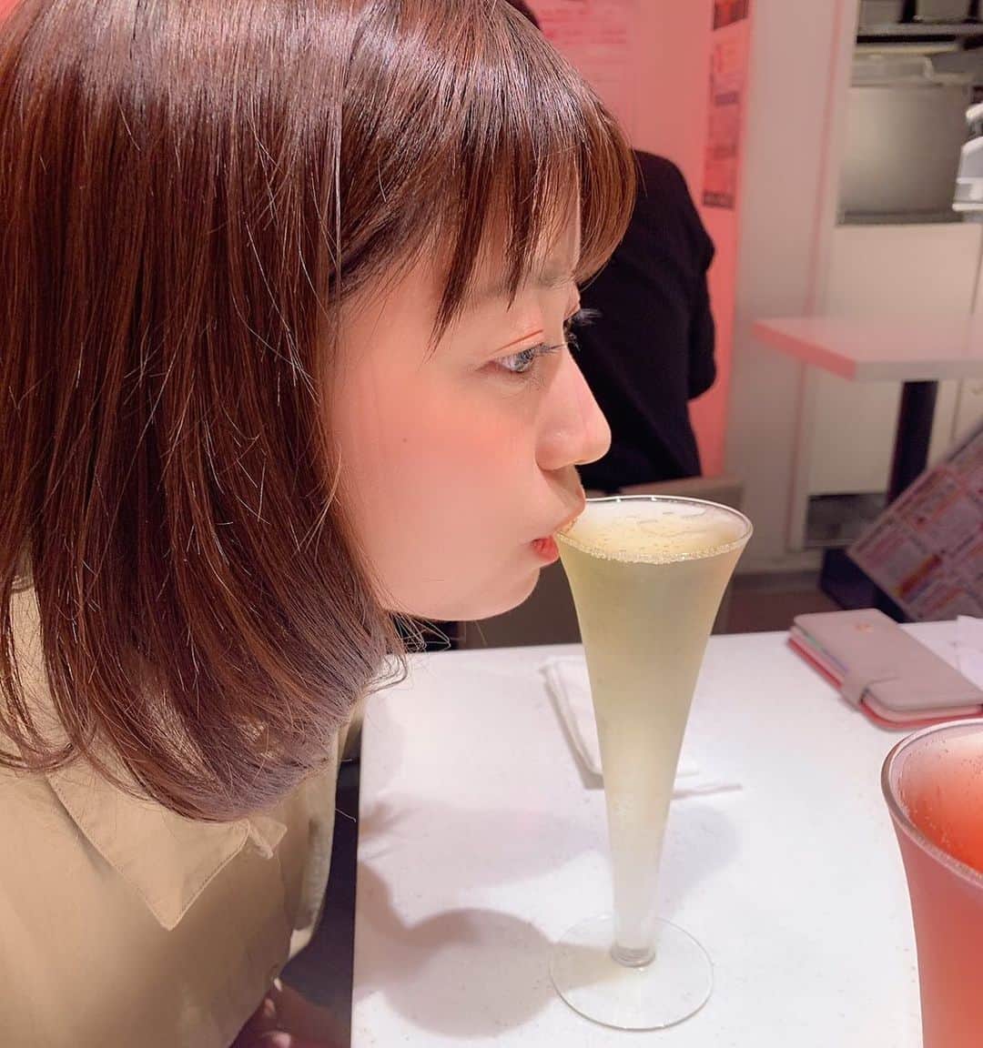 渡辺梨夏子のインスタグラム：「楽しみを見つけながら。 毎日とても充実しています😇 もう、金曜日ってはやいなあ。 今月は１本ブログをかきます 来週のプレゼン終わったら〜！ #ひとりごと」