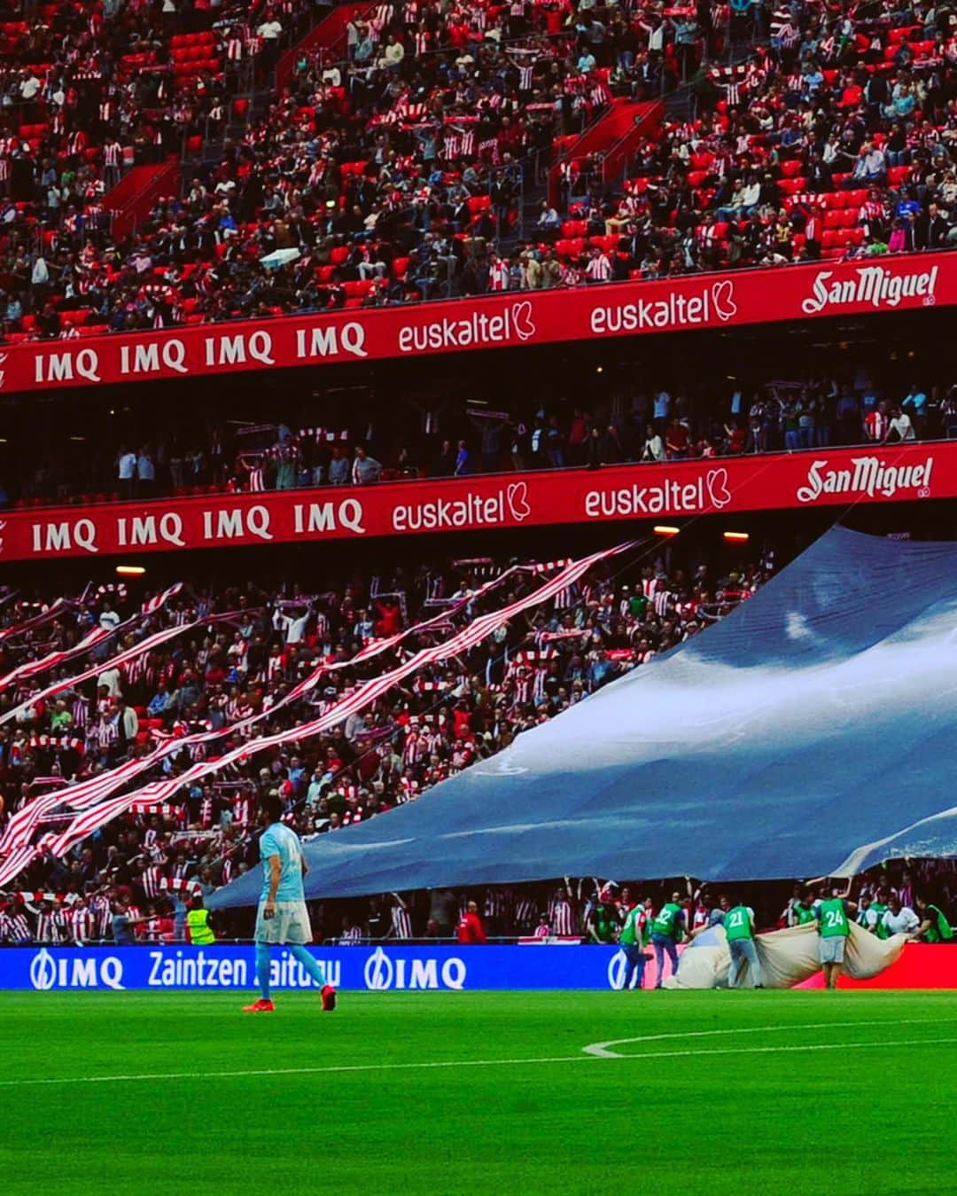 LFPさんのインスタグラム写真 - (LFPInstagram)「Which stadium? 😏 Clue: 🦁 • #LaLiga #LaLigaSantander #Stadium」5月16日 23時18分 - laliga