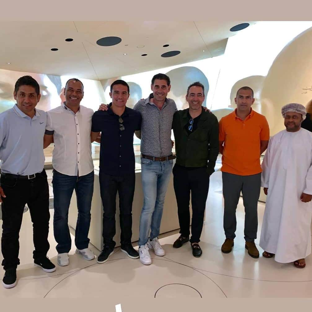 ティム・ケーヒルさんのインスタグラム写真 - (ティム・ケーヒルInstagram)「Looking forward to watching the final tonight in Qatar and seeing the new stadium with these LEGENDS @oficialrc3 @official_cafu Fernando Hierro, Youri Djorkaeff, Jorge Campos, Nasser, Sabri Lamouchi, Bora Milutinovic @setoo9 🤩⚽️🌎🏆 @roadto2022 #الوعد_الوكرة #SeeYouInAlwakrah #LEGENDS」5月16日 23時26分 - tim_cahill