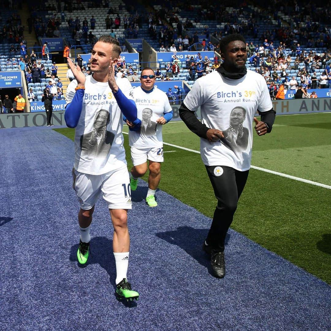 レスター・シティFCさんのインスタグラム写真 - (レスター・シティFCInstagram)「Signed t-shirts worn by the players during Alan Birchenall’s 39th Annual End of Season Run are now up for auction - link in bio to bid! 📲 . . . #lcfc」5月16日 23時39分 - lcfc