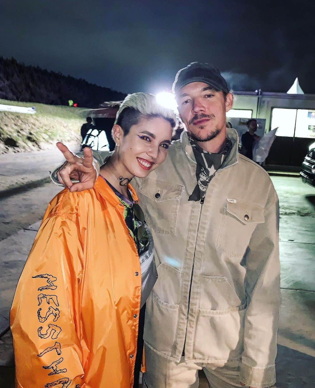 サマンサ麻里子さんのインスタグラム写真 - (サマンサ麻里子Instagram)「Got to meet @diplo right after @majorlazer ‘s performance at @edc_japan ✨ My first EDC experience more than complete❤️ . . . #edcjapan #edcjapan2019 #edc #diplo #majorlazer #cosmicbeach #day2 #kaihinmakuhari #musicfestival #lovemyjob #tokyoblogger #tokyodj #samanthamariko」5月16日 23時40分 - samanthamariko