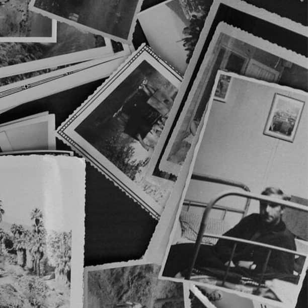 HP（ヒューレット・パッカード）のインスタグラム：「Want to save family photos forever - but don't know how? Our step-by-step guide to sorting, digitizing, storing and displaying old photographs for the next generation. See the link in bio! #SaveFamilyPhotos 🎞️📷」