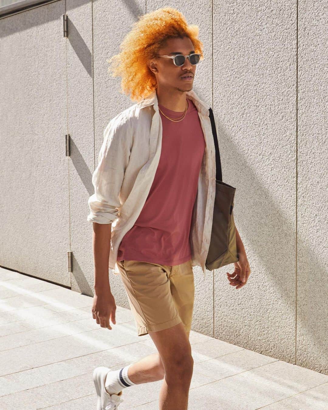 GQさんのインスタグラム写真 - (GQInstagram)「Get your summer wardrobe in order with the latest styles from @uniqlousa. Tap the photos to cop right now, without leaving Instagram. #MadeForAll」5月17日 0時00分 - gq