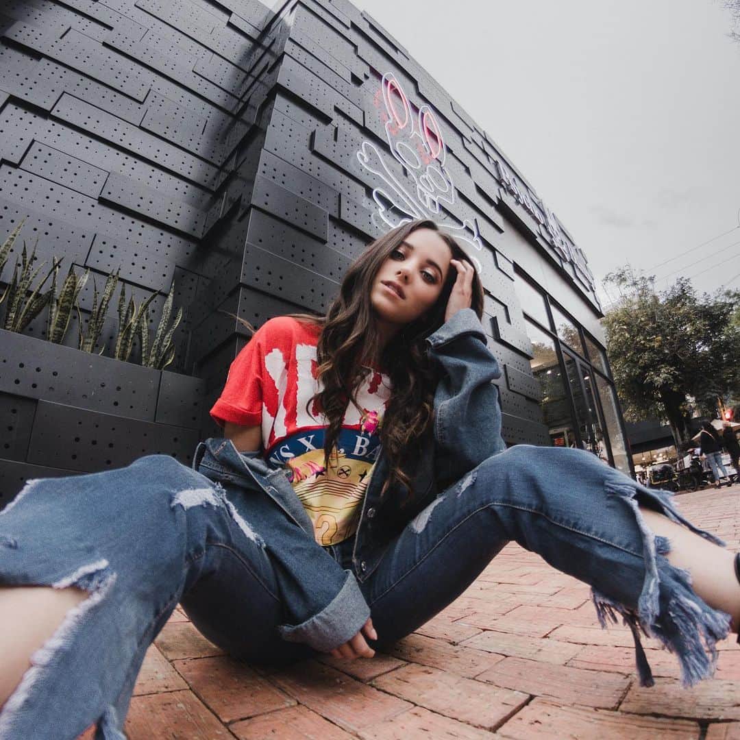 ミッチェル・オルベラのインスタグラム：「Que el amor no sea secreto, pero si discreto... 📸 @bryaamr」