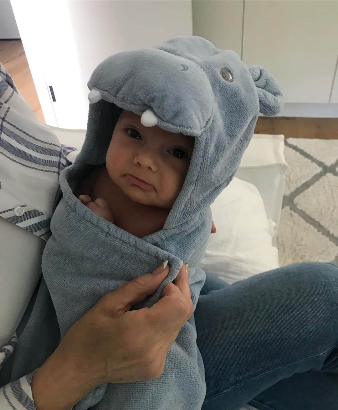 クレア・ホルトのインスタグラム：「My sad little hippo 😂💔」