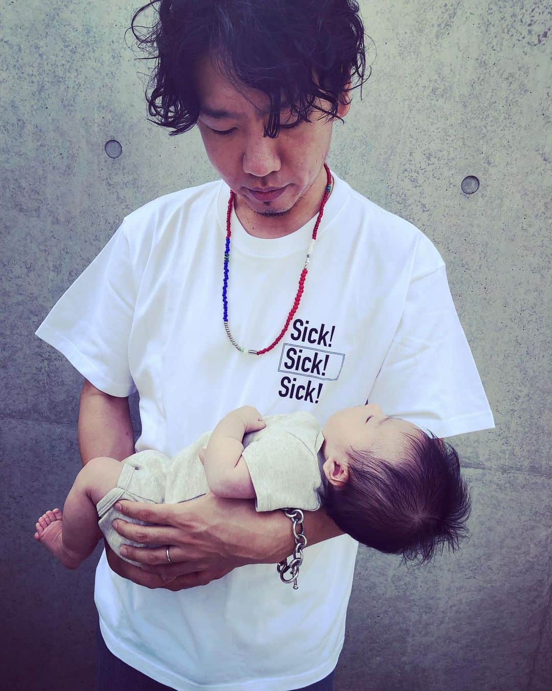 吉田ナオキさんのインスタグラム写真 - (吉田ナオキInstagram)「娘と👨‍👧 #港で話題の #漣くんTシャツを着て」5月17日 10時27分 - naokiyoshida_st