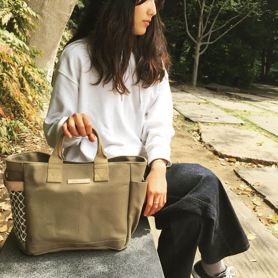 バッグ通販TORATOのインスタグラム：「＜hobo＞Cotton Canvas No.4 Gardener Tool Bag SMALL HB-BG2901 Beige/￥21,600 ▼TORATO @torato.jp  #torato #bag #hobo #madeinjapan #bag #totebag #meshbag #cotton #canvas #beige #19ss #outdoors #fashion #harajuku #tokyo #トラト #トートバッグ #キャンバストート #コットン #ホーボー」