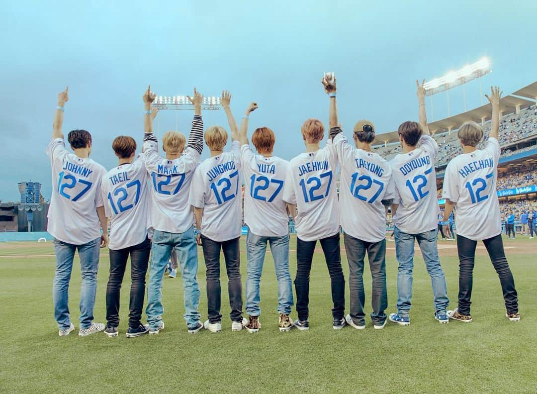 NCT 127さんのインスタグラム写真 - (NCT 127Instagram)「We threw out the first pitch at the @dodgers game last night!! Let's do it again sometime!! • NCT 127 〖 #SUPERHUMAN 〗  Music Release ➫ 2019 05 24 • #WE_ARE_SUPERHUMAN #NCT127_SUPERHUMAN #NCT127 #NCT  #NEOCITYinUSA #NCT127inUSA」5月17日 2時12分 - nct127