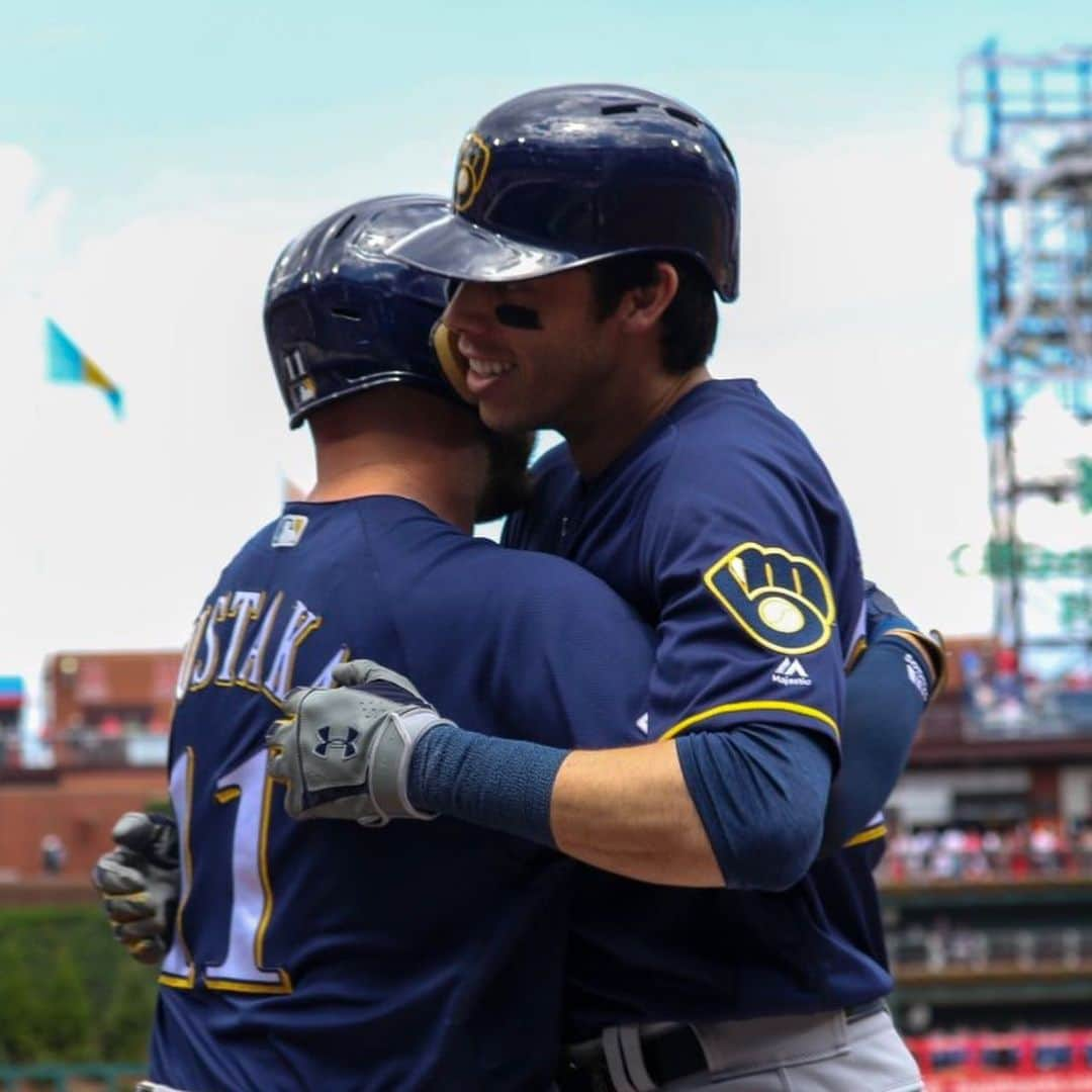 ミルウォーキー・ブルワーズさんのインスタグラム写真 - (ミルウォーキー・ブルワーズInstagram)「Just making a deposit at Citizens Bank Park. #ThisIsMyCrew」5月17日 2時30分 - brewers