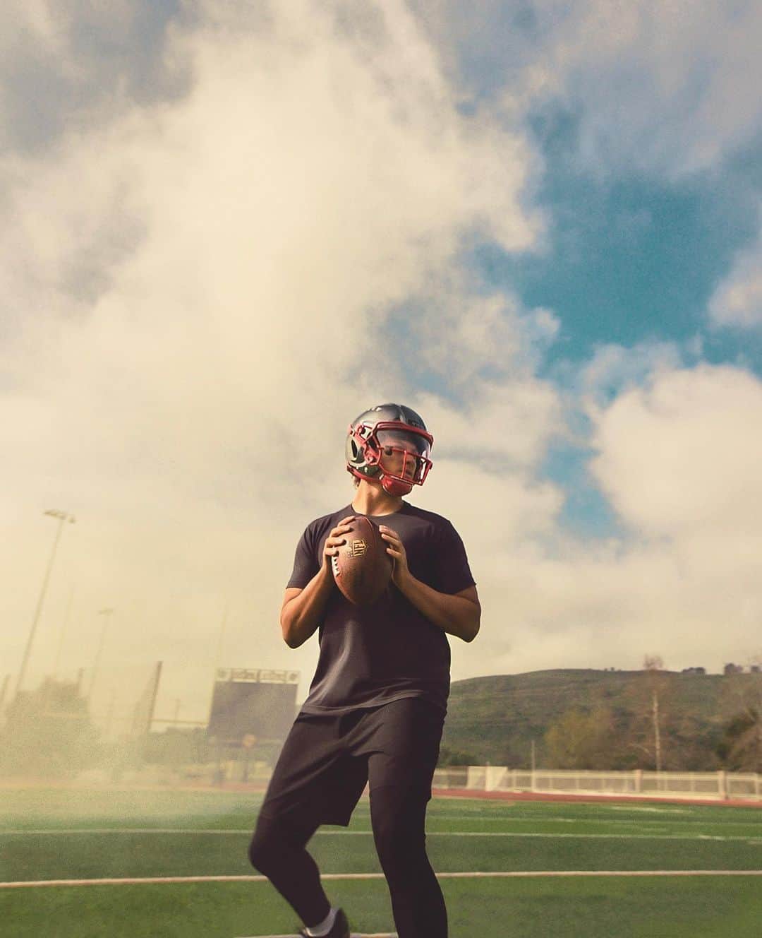 OAKLEYのインスタグラム：「We see an MVP. @patrickmahomes #OakleyPrizm #OneObsession」