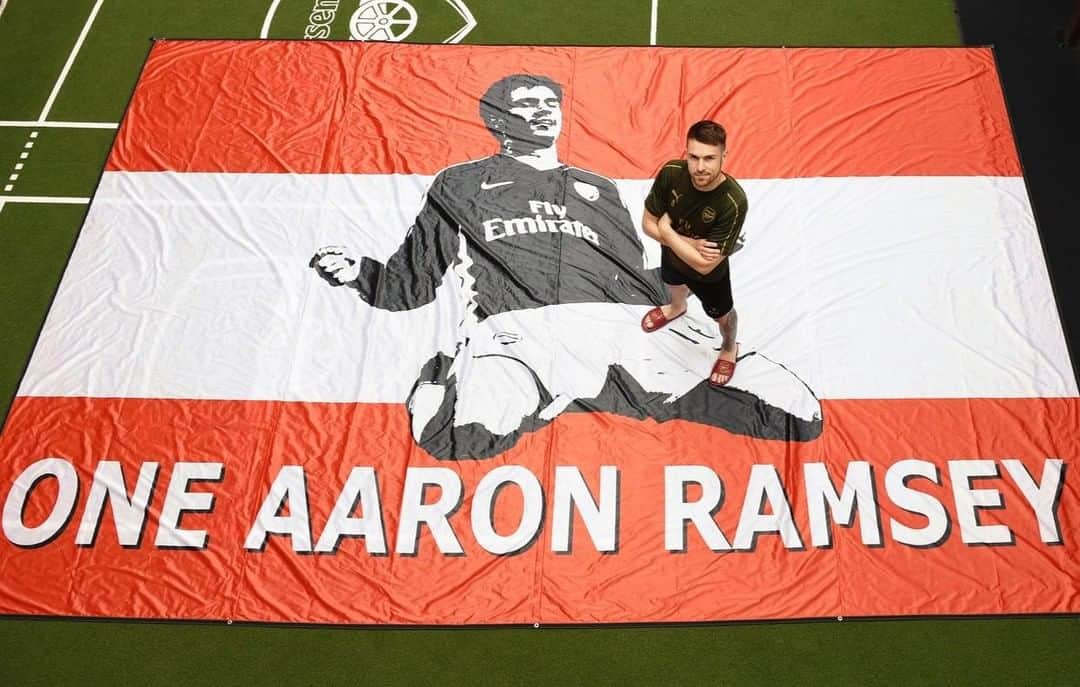 アーセナルFCさんのインスタグラム写真 - (アーセナルFCInstagram)「Final day at Arsenal Training Centre today for @aaronramsey ⠀ ⠀ Thanks for everything, Rambo ❤⠀ ⠀ #Arsenal #AFC #Ramsey #Rambo #Wales」5月17日 3時01分 - arsenal