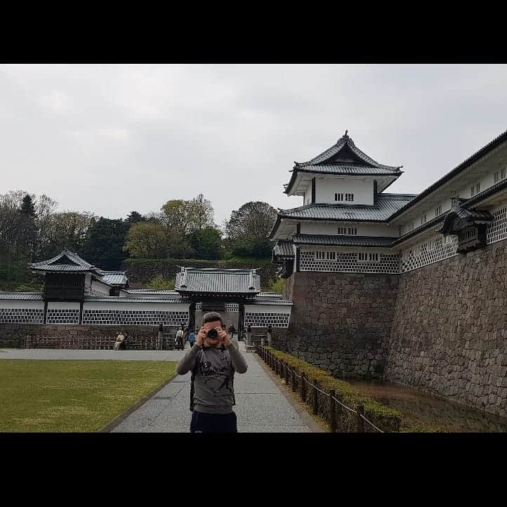 シャルレーヌ・ギニャールさんのインスタグラム写真 - (シャルレーヌ・ギニャールInstagram)「Kanazawa 🏯🌸 #japan #🇯🇵 #vacation #kanazawa #kenrokuengarden #kanazawacastle #sakura #holidays #beautiful #happy」5月17日 3時01分 - charleneguignard