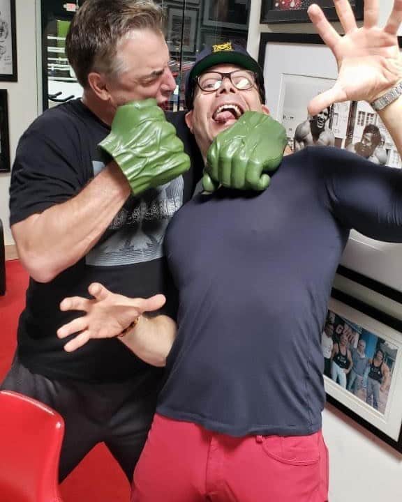 クリス・ノースさんのインスタグラム写真 - (クリス・ノースInstagram)「My LA trainer @ericthetrainer didn’t realize .. I’m becoming The Hulk! #hulksmash #ericthetrainer #gymlife」5月17日 3時30分 - chrisnothofficial
